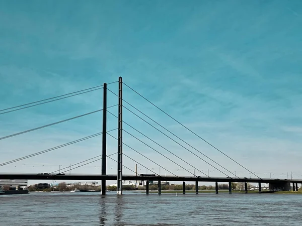Une Vue Panoramique Pont Sur Rivière Angleterre Par Une Journée — Photo