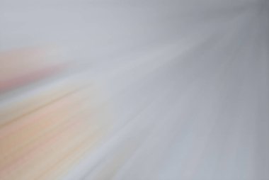 Gece yolunda hafif gri hızlanma hareketi