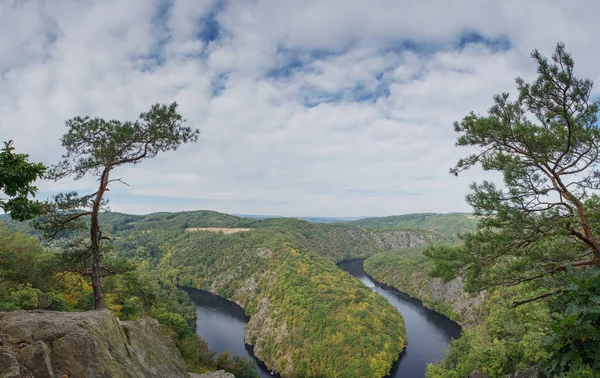 Naturskön Utsikt Över Floden Vltava Från Maj Synvinkel Krnany Tjeckien — Stockfoto