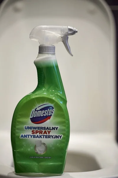 Vertical Shot Domestos Brand Hygienic Cleaning Liquid Bottle — Stock Photo, Image