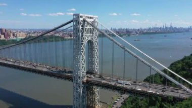 New York, ABD 'deki ünlü George Washington Köprüsü' nün hava görüntüsü.