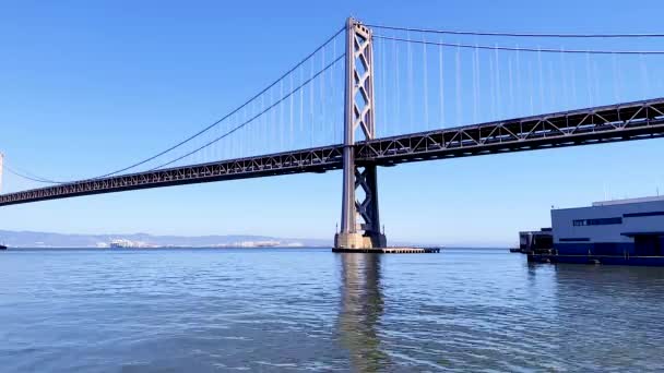 Een Langzame Beweging Rond Oakland Bay Bridge Oceaan San Francisco — Stockvideo