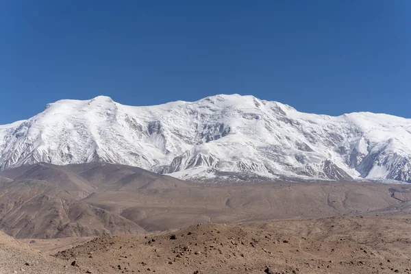 Une Belle Vue Sur Paysage Avec Des Montagnes Enneigées — Photo