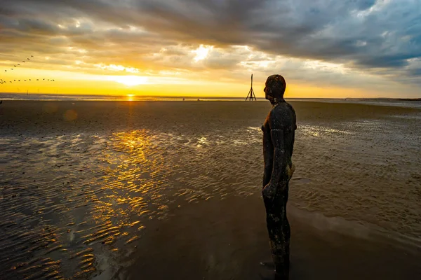 Vacker Bild Skulptur Annan Plats Vid Crosby Beach Storbritannien Vid — Stockfoto