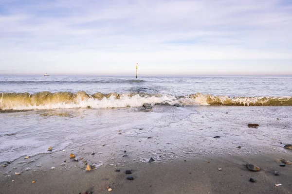 Vågorna Nära Sandstranden Nordsjön — Stockfoto