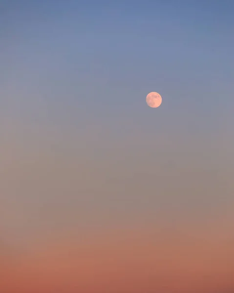 Градиентное Небо Полнолунием Закате — стоковое фото