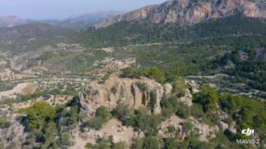Yüksek çözünürlüklü Mallorca dağlarının havadan görünüşü