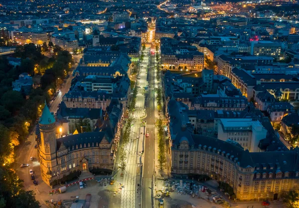 Una Vista Aérea Hermosa París Iluminada Por Noche — Foto de Stock