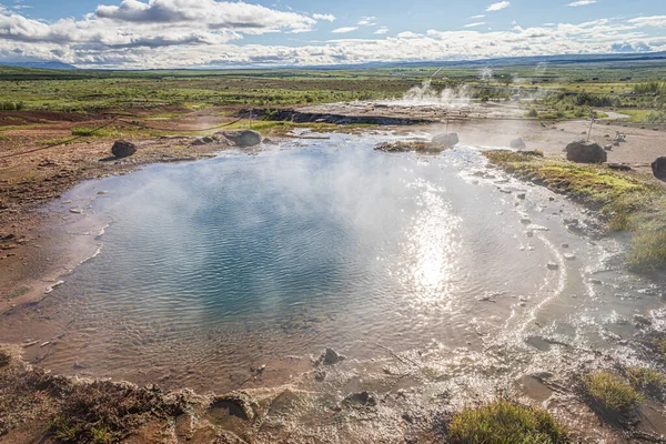 Grote Geysir Ijsland Zomer Een Zonnige Dag — Stockfoto