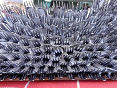 Metal çatal yığınının üst görüntüsü