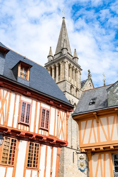 Vannes Bella Città Bretagna Vecchie Case Graticcio Con Cattedrale — Foto Stock