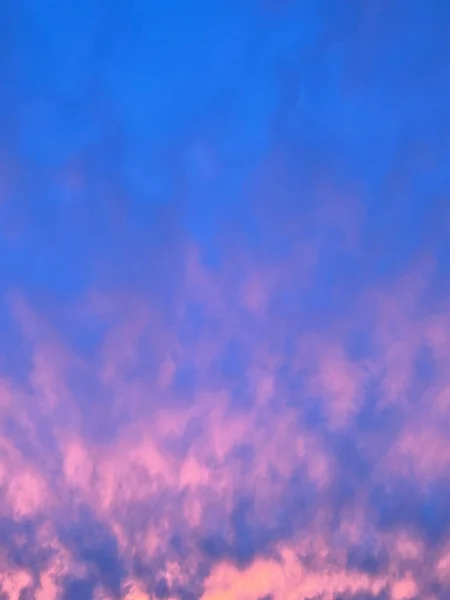 Zářící Obloha Při Západu Slunce Nebo Východu Slunce — Stock fotografie