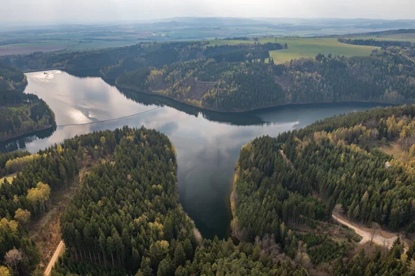 Letecký Pohled Krajinu České Republice Stromy Pole Jezero Nebe Lidé — Stock fotografie