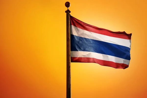 Uma Renderização Bandeira Tailândia Acenando Vento Com Fundo Laranja — Fotografia de Stock