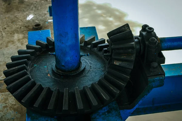 Closeup Shot Black Gears Blue Machine Outdoor Sunny Day Blurred — Stock Photo, Image