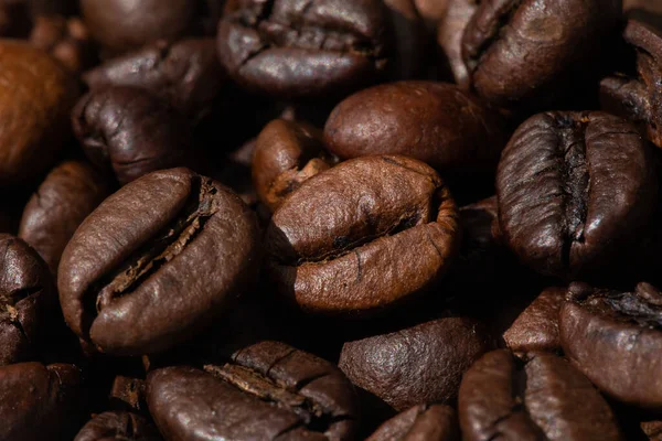 Rostade Och Bruna Kaffebönor Bakgrund — Stockfoto