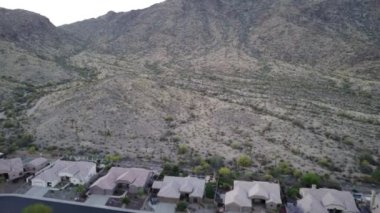 Phoenix, Arizona 'daki dağların hava manzarası.