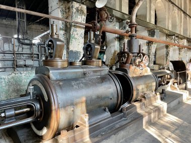 Polonya, Katowice 'deki Rolling Mill Çinko Metalurji Müzesinde buhar makineleri