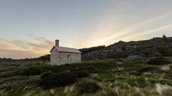 Serra Estrela Portekiz Deki Küçük Şapel — Stok fotoğraf