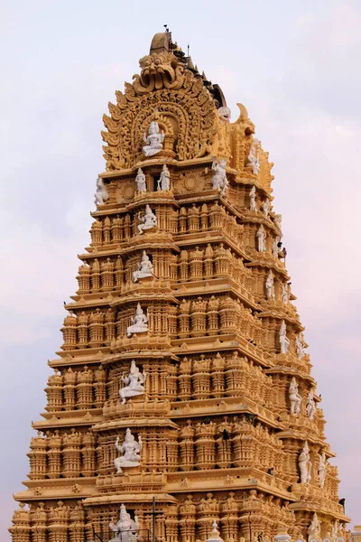 Top Sześć Poziomów Głównego Gopuram Sri Srikanteshware Rozciągacz Ganjangud Karnataka — Zdjęcie stockowe