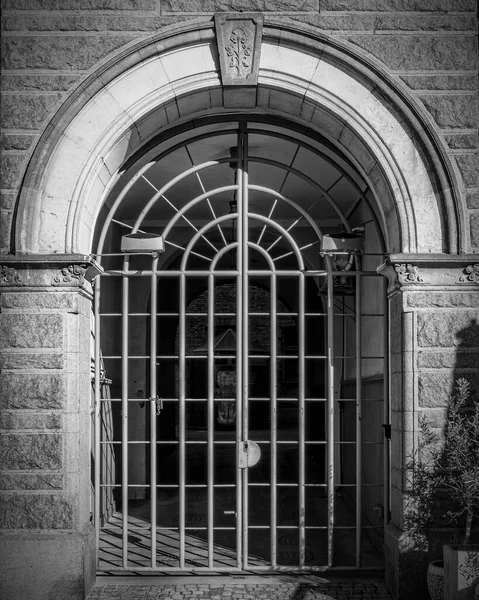 Grayscale Shot Arch Doorway Helsingborg Sweden — Stock Photo, Image