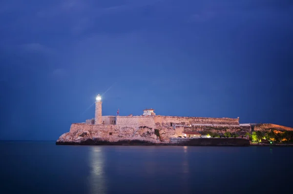 Kilátás Faro Castillo Del Morro Világítótoronyra Havannában Kubában Éjszaka — Stock Fotó