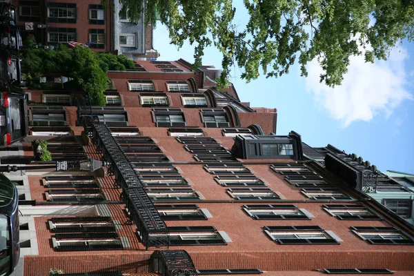Uma Foto Vertical Fachada Prédio Apartamentos Residenciais Beacon Hill Boston — Fotografia de Stock