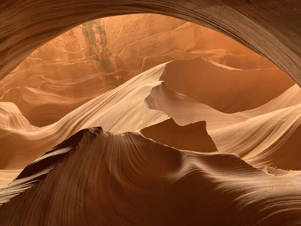 美国亚利桑那州下羚羊峡谷中的橙色沙丘 — 图库照片
