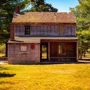 Batsto Village, New Jersey, ABD 'deki eski ahşap bir evin yakın plan çekimi.