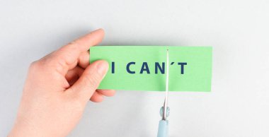 Kelime, bir kağıda basılı durmak, makasla olmayanı kesmek, bir hedefe sahip olmak, olumlu düşünmek, iyimser olmak, yap şunu, kendine güvenen