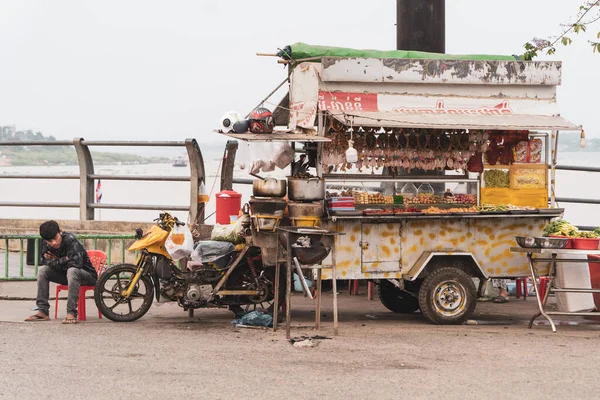 Venditore Street Food Attesa Clienti Phnom Penh Cambogia — Foto Stock