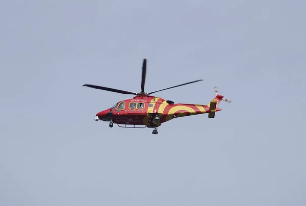 Essex Herts Air Ambulance Helicopter Flying Clear Sky Billericay — Stock Photo, Image