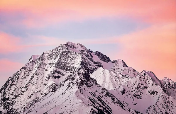 Magnifik Utsikt Över Nordkette Bergskedjan Den Lila Himlen Bakgrund Österrike — Stockfoto