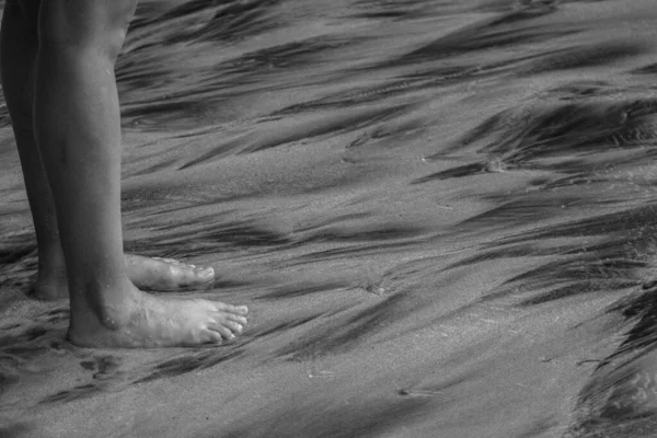 Grayscale Legs Sandy Beach Costa Rica — Stock Photo, Image