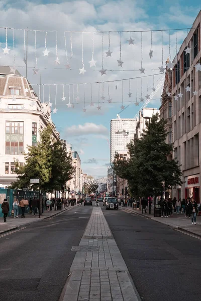 Vertical Shot Sunny Street People Walking London — Stock Photo, Image