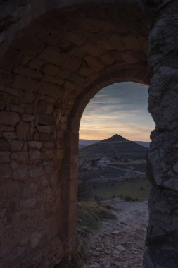 Atienza Kalesi 11. ve 12. yüzyıllar arasında İspanya 'da inşa edilmiştir.