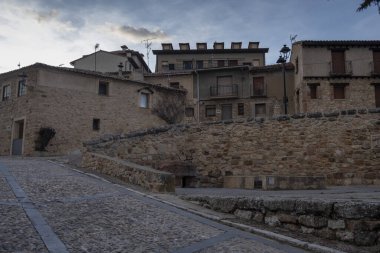 Atienza Kalesi 11. ve 12. yüzyıllar arasında İspanya 'da inşa edilmiştir.