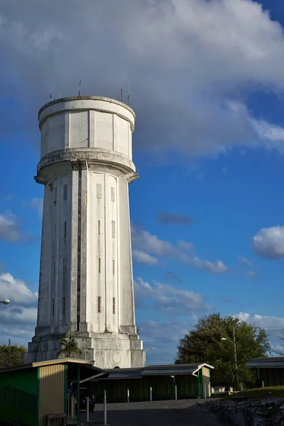 Vertikální Záběr Vodní Věže Nassau Bahamy — Stock fotografie