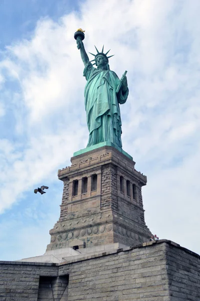 Plan Vertical Statue Liberté New York Aux États Unis — Photo