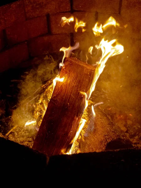 Vertical Shot Burning Wooden Deck Ashes Chimney — Stock Photo, Image