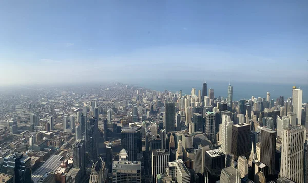 Arka Planda Michigan Gölü Olan Chicago Daki Gökdelenlerin Binaların Hava — Stok fotoğraf