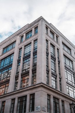 Londra, İngiltere 'deki tarihi binanın güzel bir mimari çekimi.