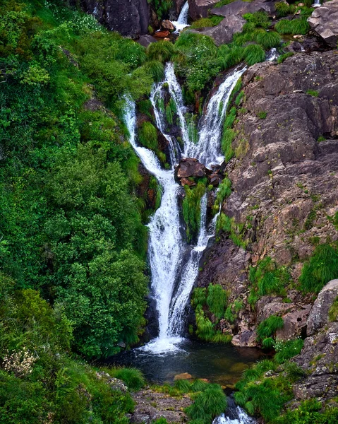 Een Prachtig Landschap Van Frecha Mizarela Waterval Arouca Geopark Portugal — Stockfoto