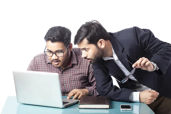 Astonished Boss His Employee Surprised Looking Laptop Screen — Stock Photo, Image