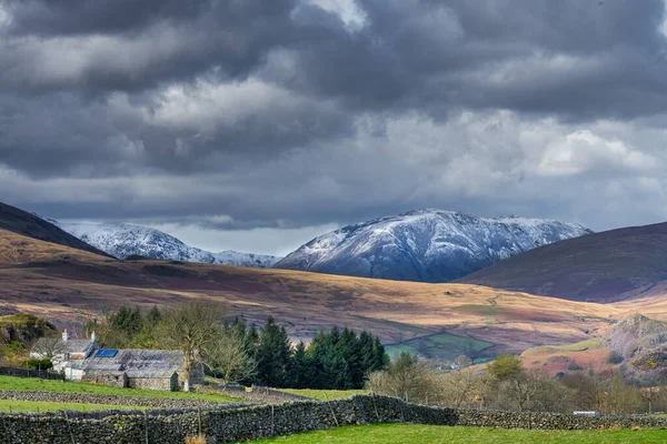 イギリスのレイク地区の田園風景の美しいショット — ストック写真