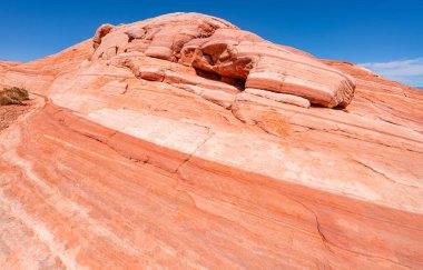 Fire State Park, Nevada, ABD 'deki Ateş Dalgası kayasının inanılmaz renkleri ve şekli