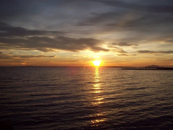 Krásný Záběr Moře Při Západu Slunce — Stock fotografie