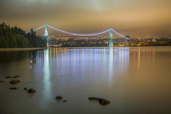 Beautiful View Lions Gate Bridge River Night — Stock Photo, Image