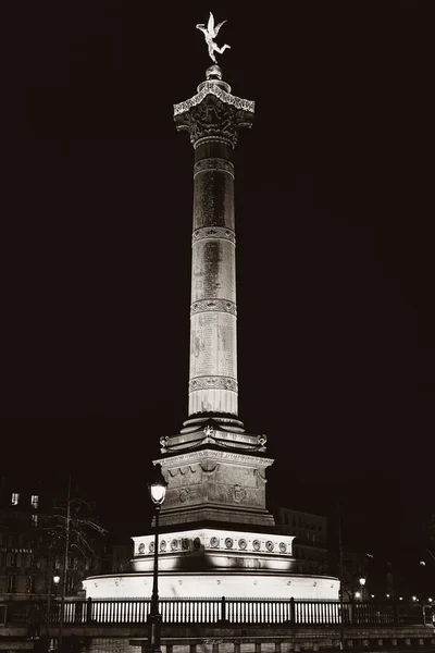 Une Échelle Gris Verticale Monument Colonne Juillet Palais Bastille Nuit — Photo