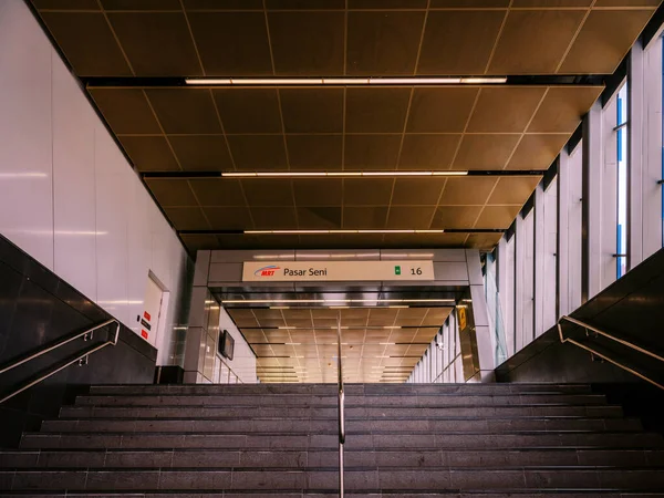 Uma Passarela Estação Mrt Lrt Área Chow Kit Kuala Lumpur — Fotografia de Stock